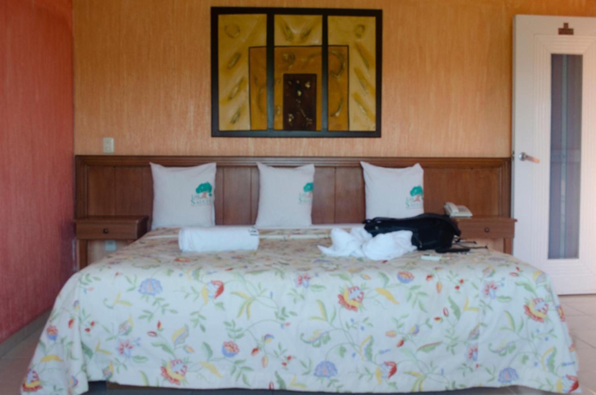 Hotel Los Sauces Oaxtepec Exterior photo